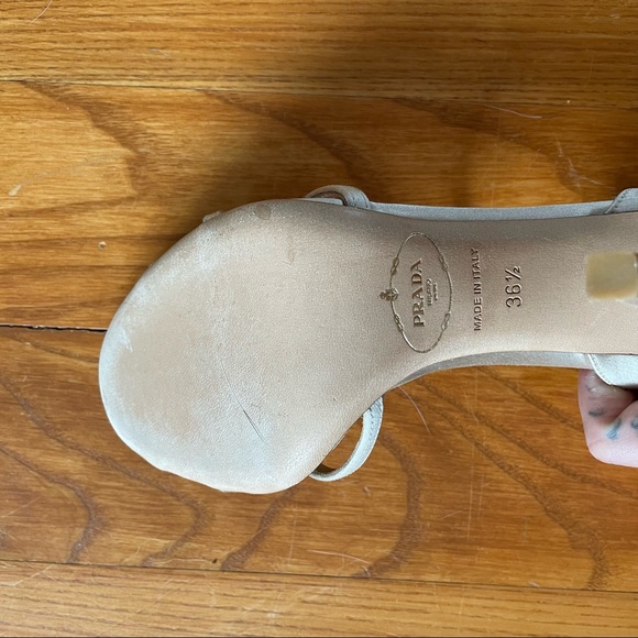 Gorgeous prada heels size 6.5 - Picture 3 of 3